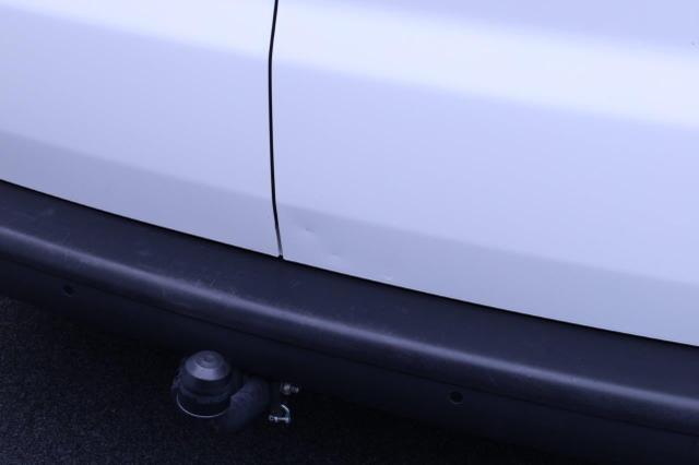 Volkswagen Transporter 6.1 Kastenwagen L2 2.0 TDi 150PS Langer Radstand 2-Sitzer Klima Apple CarPlay Android Auto Touchscreen Bluetooth Ganzj.reifen PDC AHK 