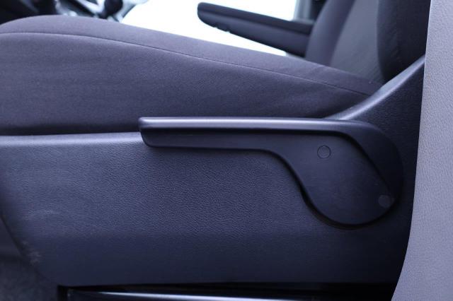 Volkswagen Transporter 6.1 Kastenwagen L2 2.0 TDi 150PS Langer Radstand 2-Sitzer Klima Apple CarPlay Android Auto Touchscreen Bluetooth Ganzj.reifen PDC AHK 