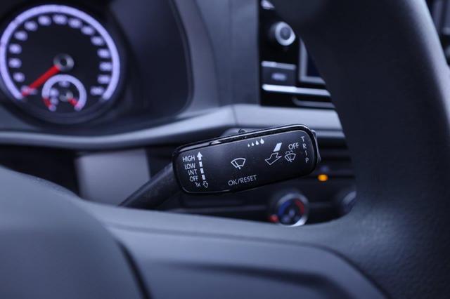 Volkswagen Transporter 6.1 Kastenwagen L2 2.0 TDi 150PS Langer Radstand 2-Sitzer Klima Apple CarPlay Android Auto Touchscreen Bluetooth Ganzj.reifen PDC AHK 