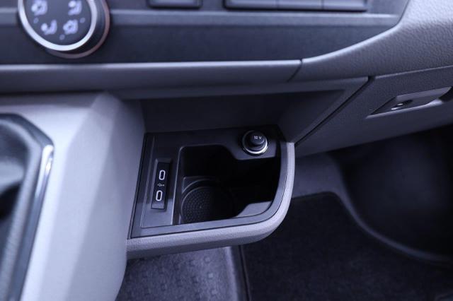 Volkswagen Transporter 6.1 Kastenwagen L2 2.0 TDi 150PS Langer Radstand 2-Sitzer Klima Apple CarPlay Android Auto Touchscreen Bluetooth Ganzj.reifen PDC AHK 