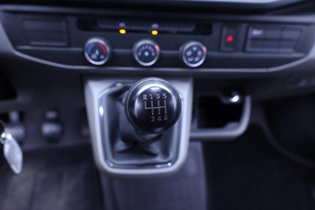 Volkswagen Transporter 6.1 Kastenwagen L2 2.0 TDi 150PS Langer Radstand 2-Sitzer Klima Apple CarPlay Android Auto Touchscreen Bluetooth Ganzj.reifen PDC AHK 