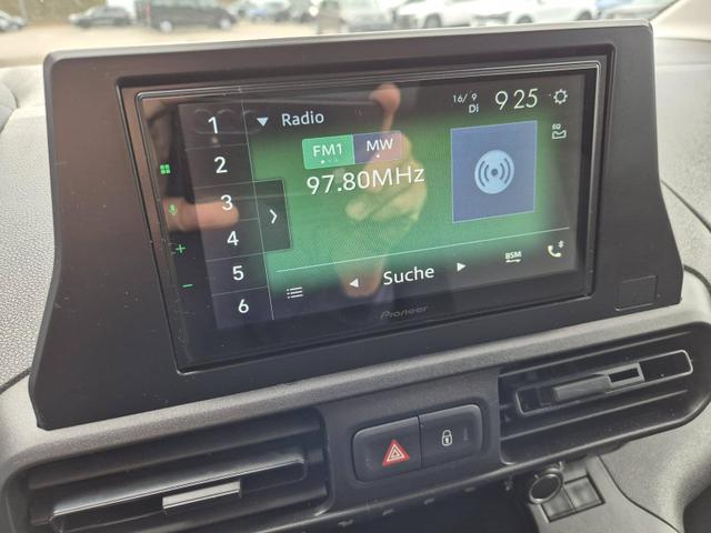 Partner 1.5 BlueHDI 102PS 2-Sitzer AHK Klima Radio Apple CarPlay Android Auto Bluetooth DAB PDC v+h Rückf.Kamera Tempomat Ganzj.Reifen 