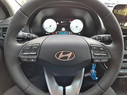 Hyundai i30 Kombi 1.5 T-GDI 95PS Sitzheizung Lenkradheizung Klima Tempomat Navi Apple CarPlay + Android Auto PDC v+h Rückf.Kamera 16-LM 
