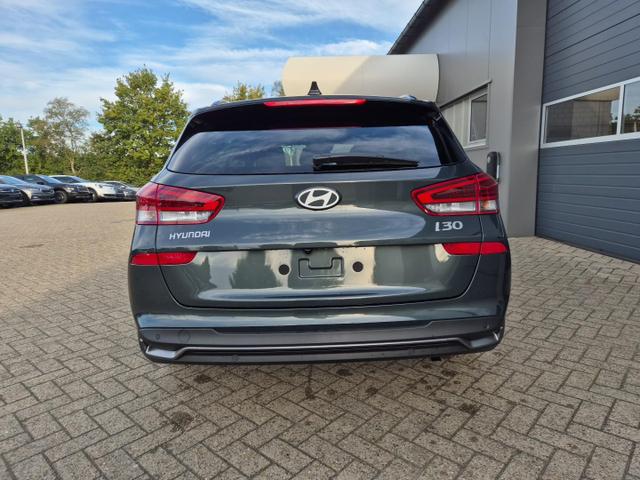 Hyundai i30 Kombi 1.5 T-GDI 95PS Sitzheizung Lenkradheizung Klimaautomatik ACC Navi Apple CarPlay + Android Auto PDC v+h Rückf.Kamera 17-LM 