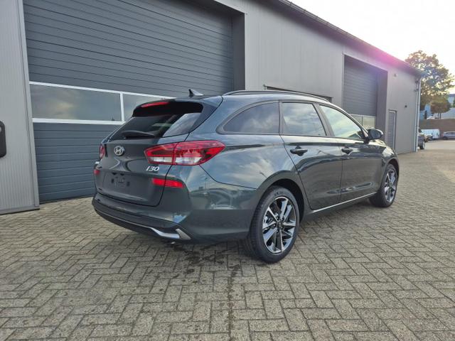 Hyundai i30 Kombi 1.5 T-GDI 95PS Sitzheizung Lenkradheizung Klimaautomatik ACC Navi Apple CarPlay + Android Auto PDC v+h Rückf.Kamera 17-LM 