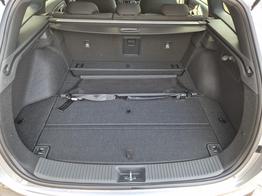 Hyundai i30 Kombi 1.5 T-GDI 95PS Sitzheizung Lenkradheizung Klimaautomatik Tempomat Navi Apple CarPlay + Android Auto PDC v+h Rückf.Kamera 17-LM 