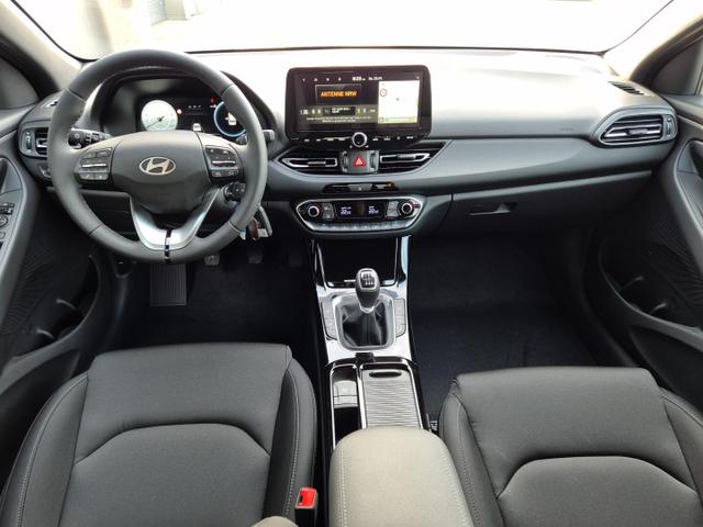 Hyundai i30 Kombi 1.5 T-GDI 95PS Sitzheizung Lenkradheizung Klimaautomatik ACC Navi Apple CarPlay + Android Auto PDC v+h Rückf.Kamera 17-LM 