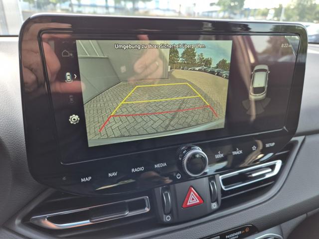 Hyundai i30 Kombi 1.5 T-GDI 95PS Sitzheizung Lenkradheizung Klimaautomatik ACC Navi Apple CarPlay + Android Auto PDC v+h Rückf.Kamera 17-LM 
