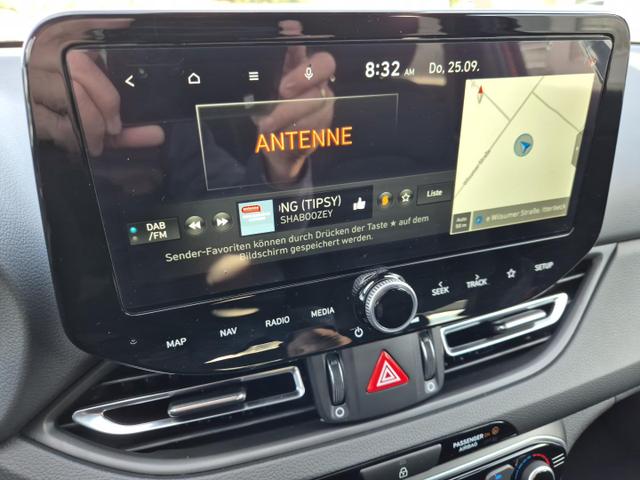 Hyundai i30 Kombi 1.5 T-GDI 95PS Sitzheizung Lenkradheizung Klimaautomatik ACC Navi Apple CarPlay + Android Auto PDC v+h Rückf.Kamera 17-LM 