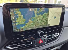 Hyundai i30 Kombi 1.5 T-GDI 95PS Sitzheizung Lenkradheizung Klimaautomatik Tempomat Navi Apple CarPlay + Android Auto PDC v+h Rückf.Kamera 17-LM 