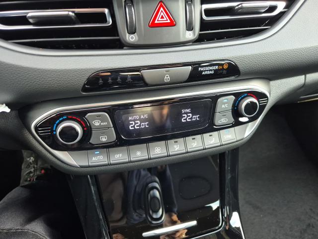 Hyundai i30 Kombi 1.5 T-GDI 95PS Sitzheizung Lenkradheizung Klimaautomatik ACC Navi Apple CarPlay + Android Auto PDC v+h Rückf.Kamera 17-LM 