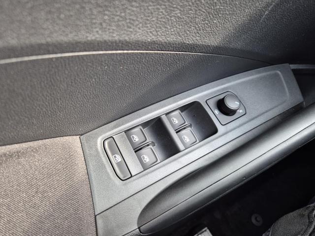 Skoda Fabia 1.0 TSI 115PS DSG Selection 5-türig 15"LM Rückf.Kamera Parksensoren Sitzheizung Multifunktionslenkrad Klima Skoda-Radio Bluetooth Touchscreen Tempomat Nebelsch. Apple CarPlay + Android Auto 
