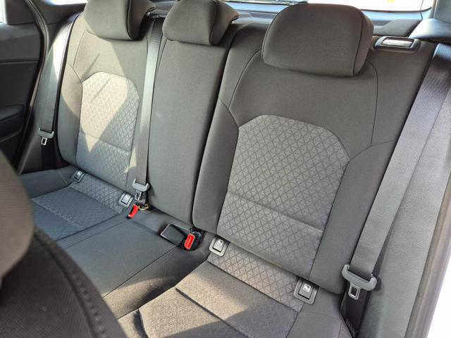 Kia Ceed Vision 1.5 T-GDi 140PS Klimaautomatik Alarmanlage Sitzheizung Lenkradheizung Navi PDC Rückf.Kamera Bluetooth Touchscreen Apple CarPlay Android Auto Tempomat 