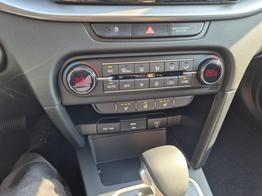 Kia Ceed Sportswagon Vision 1.5 T-GDi 140PS Automatik Klimaautomatik Alarmanlage Sitzheizung Lenkradheizung Navi PDC Rückf.Kamera Bluetooth Touchscreen Apple CarPlay Android Auto Tempomat 