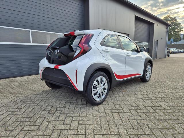 Toyota Aygo X 1.0 VVT-i 72PS Business Edition Sitzheizung AbstandsTempomat Multifunktionslenkrad Klima Radio Bluetooth Touchscreen wireless Apple CarPlay + Android Auto 