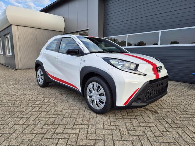 Toyota Aygo X 1.0 VVT-i 72PS Business Edition Sitzheizung AbstandsTempomat Multifunktionslenkrad Klima Radio Bluetooth Touchscreen wireless Apple CarPlay + Android Auto 