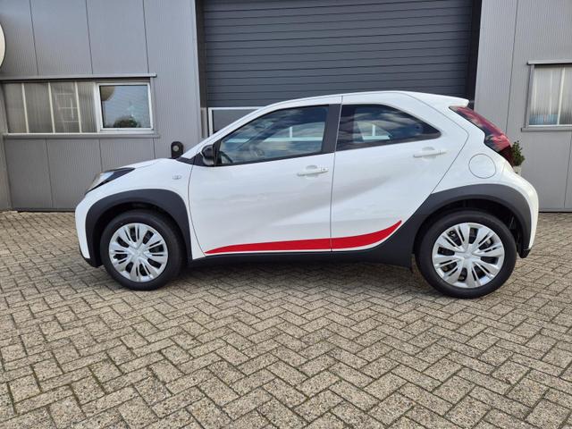 Toyota Aygo X - 1.0 VVT-i 72PS Business Edition Sitzheizung AbstandsTempomat Multifunktionslenkrad Klima Radio Bluetooth Touchscreen wireless Apple CarPlay + Android Auto