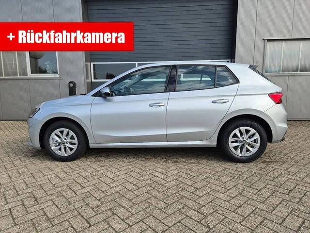 Skoda Fabia - 1.0 TSI 115PS DSG Selection 5-türig 15"LM Rückf.Kamera Parksensoren Sitzheizung Multifunktionslenkrad Klima Skoda-Radio Bluetooth Touchscreen Tempomat Nebelsch. Apple CarPlay + Android Auto