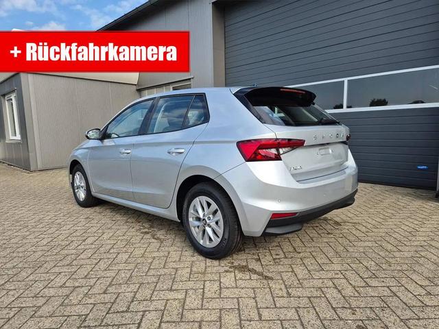 Skoda Fabia 1.0 TSI 115PS DSG Selection 5-türig 15"LM Rückf.Kamera Parksensoren Sitzheizung Multifunktionslenkrad Klima Skoda-Radio Bluetooth Touchscreen Tempomat Nebelsch. Apple CarPlay + Android Auto 