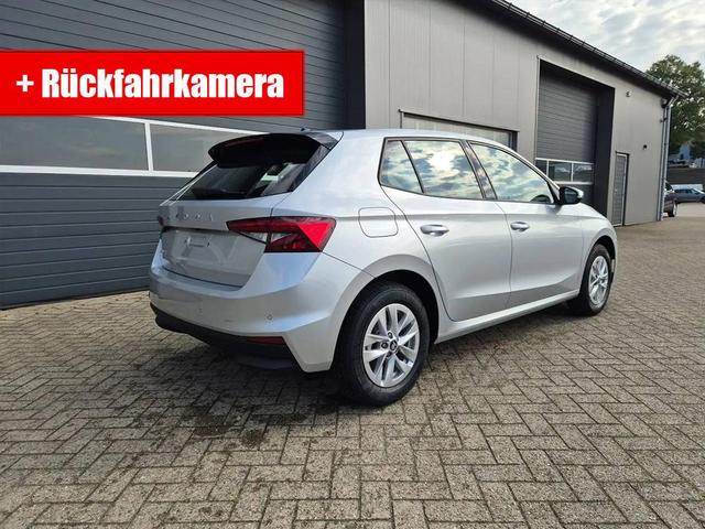 Skoda Fabia 1.0 TSI 115PS DSG Selection 5-türig 15"LM Rückf.Kamera Parksensoren Sitzheizung Multifunktionslenkrad Klima Skoda-Radio Bluetooth Touchscreen Tempomat Nebelsch. Apple CarPlay + Android Auto 