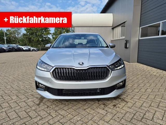 Skoda Fabia 1.0 TSI 115PS DSG Selection 5-türig 15"LM Rückf.Kamera Parksensoren Sitzheizung Multifunktionslenkrad Klima Skoda-Radio Bluetooth Touchscreen Tempomat Nebelsch. Apple CarPlay + Android Auto 