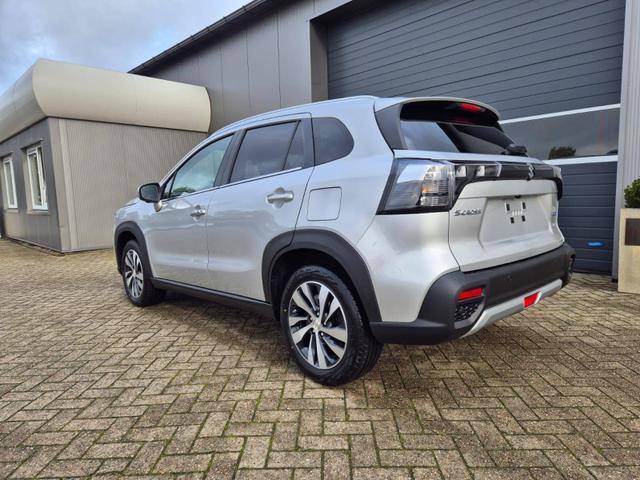 Suzuki S-Cross Comfort+ 129PS Automatik MHEV 4x4 ALLGRIP 1.4 Boosterjet Pano-Dach Teilleder Navi Klimaautomatik Sitzheizung ACC PDC v+h 4x Kamera Suzuki-Radio Apple CarPlay Android Auto Touchscreen 2xKeyless 17-LM 
