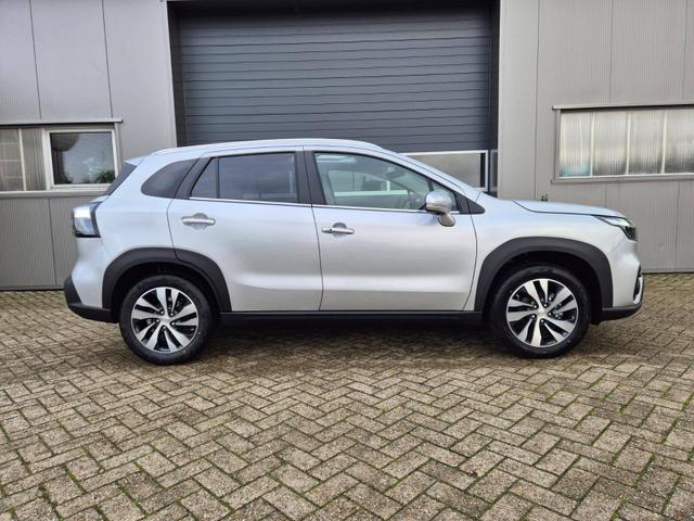 Suzuki S-Cross Comfort+ 129PS Automatik MHEV 4x4 ALLGRIP 1.4 Boosterjet Pano-Dach Teilleder Navi Klimaautomatik Sitzheizung ACC PDC v+h 4x Kamera Suzuki-Radio Apple CarPlay Android Auto Touchscreen 2xKeyless 17-LM 