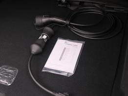 Volvo XC60 T6 Ultra AWD PHEV 350PS Automatik FACELIFT elektr. PanoDach Nordico-Polsterung 360°Kamera PDC v+h ACC el.Heckklappe Harman/Kardon-Sound Klimaautomatik Standheizung Sitzheizung Lenkradheizung Frontscheibe beheizb. Navi 