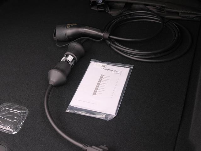 Volvo XC60 T6 Ultra AWD PHEV 350PS Automatik elektr. PanoDach Nappaleder 360°Kamera PDC v+h ACC el.Heckklappe Harma/Kadon-Sound Klimaautomatik Standheizung Sitzheizung Lenkradheizung Frontscheibe beheizb. Navi Apple CarPlay Android Auto 20-LM 