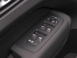 Volvo XC60 T6 Ultra AWD PHEV 350PS Automatik FACELIFT elektr. PanoDach Nordico-Polsterung 360°Kamera PDC v+h ACC el.Heckklappe Harman/Kardon-Sound Klimaautomatik Standheizung Sitzheizung Lenkradheizung Frontscheibe beheizb. Navi 