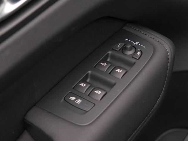 Volvo XC60 T6 Ultra AWD PHEV 350PS Automatik elektr. PanoDach Nappaleder 360°Kamera PDC v+h ACC el.Heckklappe Harma/Kadon-Sound Klimaautomatik Standheizung Sitzheizung Lenkradheizung Frontscheibe beheizb. Navi Apple CarPlay Android Auto 20-LM 