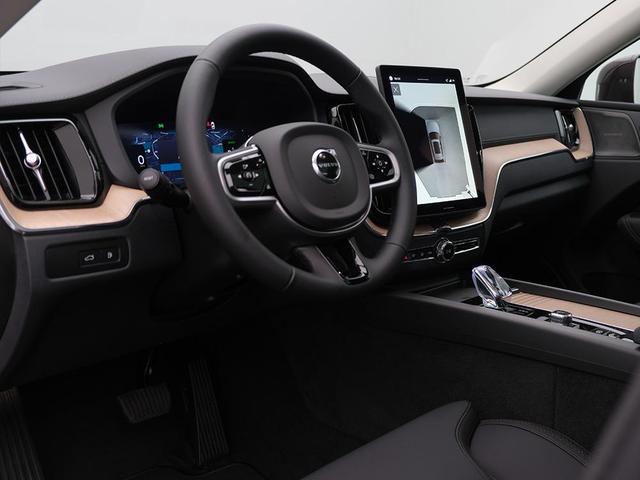 Volvo XC60 T6 Ultra AWD PHEV 350PS Automatik elektr. PanoDach Nappaleder 360°Kamera PDC v+h ACC el.Heckklappe Harma/Kadon-Sound Klimaautomatik Standheizung Sitzheizung Lenkradheizung Frontscheibe beheizb. Navi Apple CarPlay Android Auto 20-LM 