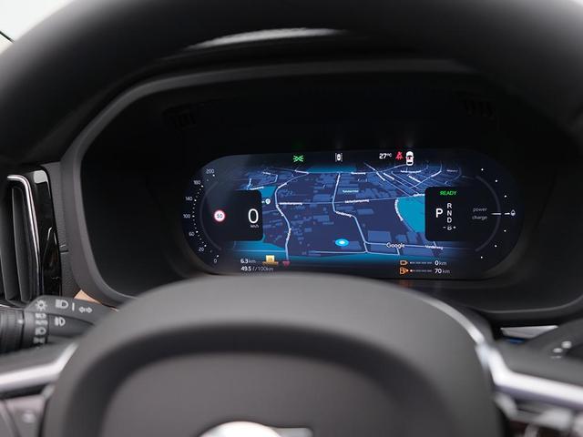 Volvo XC60 T6 Ultra AWD PHEV 350PS Automatik elektr. PanoDach Nappaleder 360°Kamera PDC v+h ACC el.Heckklappe Harma/Kadon-Sound Klimaautomatik Standheizung Sitzheizung Lenkradheizung Frontscheibe beheizb. Navi Apple CarPlay Android Auto 20-LM 