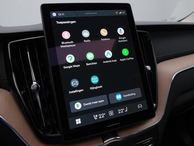 Volvo XC60 T6 Ultra AWD PHEV 350PS Automatik elektr. PanoDach Nappaleder 360°Kamera PDC v+h ACC el.Heckklappe Harma/Kadon-Sound Klimaautomatik Standheizung Sitzheizung Lenkradheizung Frontscheibe beheizb. Navi Apple CarPlay Android Auto 20-LM 