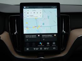 Volvo XC60 T6 Ultra AWD PHEV 350PS Automatik FACELIFT elektr. PanoDach Nordico-Polsterung 360°Kamera PDC v+h ACC el.Heckklappe Harman/Kardon-Sound Klimaautomatik Standheizung Sitzheizung Lenkradheizung Frontscheibe beheizb. Navi 