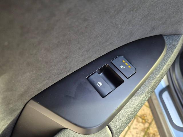 Kia Sportage 1.6 T-GDi 180PS 4x4 AWD Automatik GT-Line NEUES MODELL MY26 FACELIFT elektr. PanoDach HUD 4xSitzheizung Lenkradheizung Teil-Leder Harman/Kardon-Sound Heckklappe Klimaautomatik ACC Navi PDC v+h 360°Kamera 19"LM 2xKeyless Apple CarPlay An 