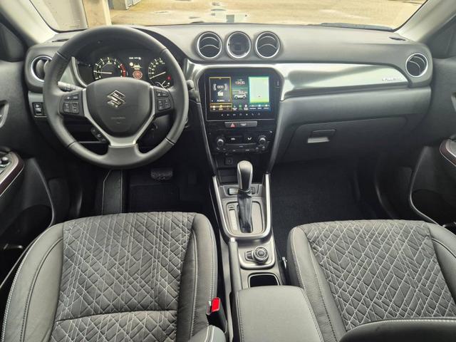 Suzuki Vitara Comfort+ 110PS Automatik MHEV 4x4 ALLGRIP 1.4 Boosterjet Allrad Teilleder Navi Klimaautomatik Sitzheizung ACC PDC v+h Rückf.Kamera Suzuki-Radio Apple CarPlay Android Auto Touchscreen 2xKeyless 17-LM 