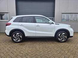 Suzuki Vitara Comfort+ 110PS Automatik MHEV 4x4 ALLGRIP 1.4 Boosterjet Allrad Teilleder Navi Klimaautomatik Sitzheizung ACC PDC v+h Rückf.Kamera Suzuki-Radio Apple CarPlay Android Auto Touchscreen 2xKeyless 17-LM 