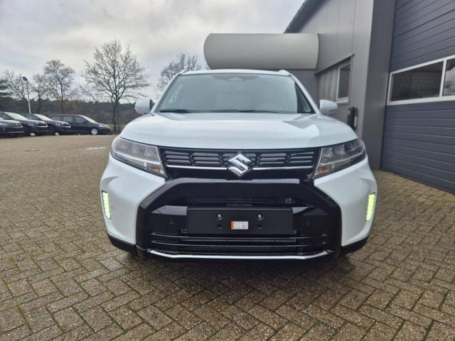 Suzuki Vitara Comfort+ 110PS Automatik MHEV 4x4 ALLGRIP 1.4 Boosterjet Allrad Teilleder Navi Klimaautomatik Sitzheizung ACC PDC v+h Rückf.Kamera Suzuki-Radio Apple CarPlay Android Auto Touchscreen 2xKeyless 17-LM 