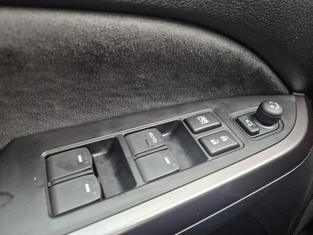 Suzuki Vitara Comfort+ 110PS Automatik MHEV 4x4 ALLGRIP 1.4 Boosterjet Allrad Teilleder Navi Klimaautomatik Sitzheizung ACC PDC v+h Rückf.Kamera Suzuki-Radio Apple CarPlay Android Auto Touchscreen 2xKeyless 17-LM 