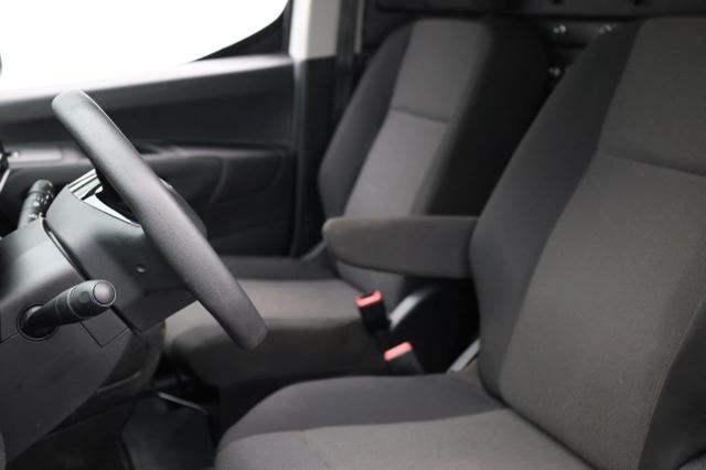 Peugeot Partner 1.5 BlueHDI 102PS NEUES MODELL 2-Sitzer AHK Klima Radio Apple CarPlay Android Auto Bluetooth DAB PDC v+h Rückf.Kamera Tempomat Ganzj.Reifen 