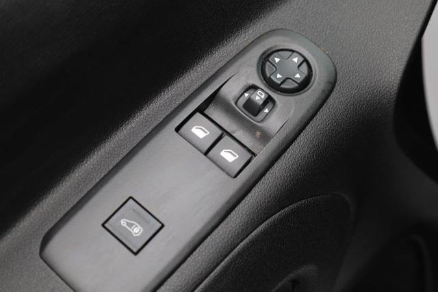 Peugeot Partner 1.5 BlueHDI 102PS NEUES MODELL 2-Sitzer AHK Klima Radio Apple CarPlay Android Auto Bluetooth DAB PDC v+h Rückf.Kamera Tempomat Ganzj.Reifen 