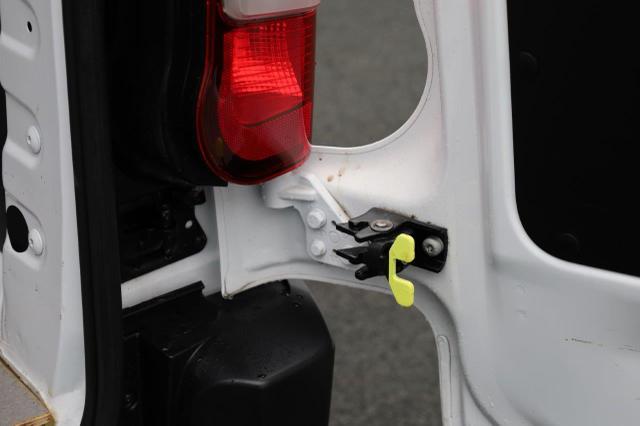 Peugeot Partner 1.5 BlueHDI 102PS 2-Sitzer AHK Klima Radio Apple CarPlay Android Auto Bluetooth DAB PDC v+h Rückf.Kamera Tempomat Ganzj.Reifen 