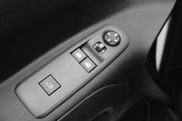 Peugeot Partner 1.5 BlueHDI 130PS Automatik NEUES MODELL 2-Sitzer Apple CarPlay Android Auto AHK Klima Bluetooth DAB PDC v+h Rückf.Kamera Tempomat Ganzj.Reifen 