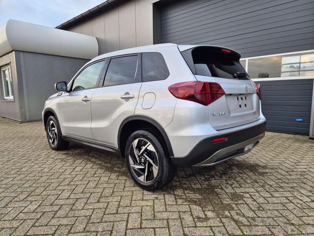 Suzuki Vitara Comfort+ 110PS Automatik MHEV 4x4 ALLGRIP 1.4 Boosterjet Allrad Teilleder Navi Klimaautomatik Sitzheizung ACC PDC v+h Rückf.Kamera Suzuki-Radio Apple CarPlay Android Auto Touchscreen 2xKeyless 17-LM 