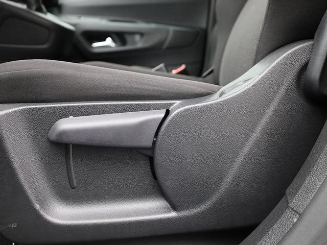 Peugeot Partner 1.5 BlueHDI 102PS NEUES MODELL 2-Sitzer AHK Klima Radio Apple CarPlay Android Auto Bluetooth DAB PDC v+h R&uuml;ckf.Kamera Tempomat Ganzj.Reifen 