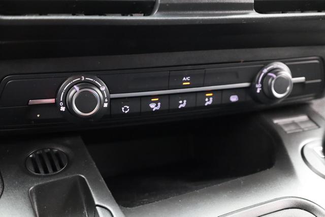 Peugeot Partner 1.5 BlueHDI 102PS NEUES MODELL 2-Sitzer AHK Klima Radio Apple CarPlay Android Auto Bluetooth DAB PDC v+h R&uuml;ckf.Kamera Tempomat Ganzj.Reifen 