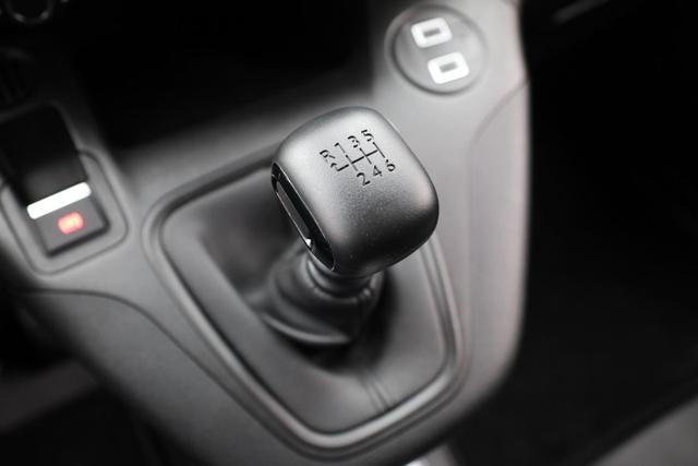 Peugeot Partner 1.5 BlueHDI 102PS NEUES MODELL 2-Sitzer AHK Klima Radio Apple CarPlay Android Auto Bluetooth DAB PDC v+h R&uuml;ckf.Kamera Tempomat Ganzj.Reifen 
