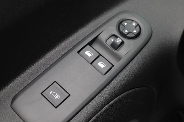 Peugeot Partner 1.5 BlueHDI 130PS Automatik NEUES MODELL 2-Sitzer Apple CarPlay Android Auto AHK Klima Bluetooth DAB PDC v+h R&uuml;ckf.Kamera Tempomat Ganzj.Reifen 