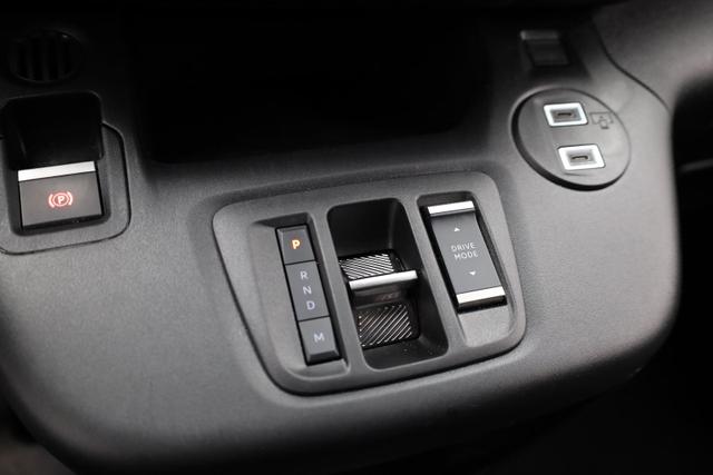 Peugeot Partner 1.5 BlueHDI 130PS Automatik NEUES MODELL 2-Sitzer Apple CarPlay Android Auto AHK Klima Bluetooth DAB PDC v+h R&uuml;ckf.Kamera Tempomat Ganzj.Reifen 